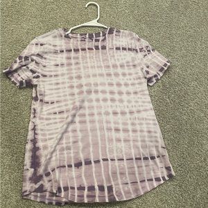 Lululemon back in action tee